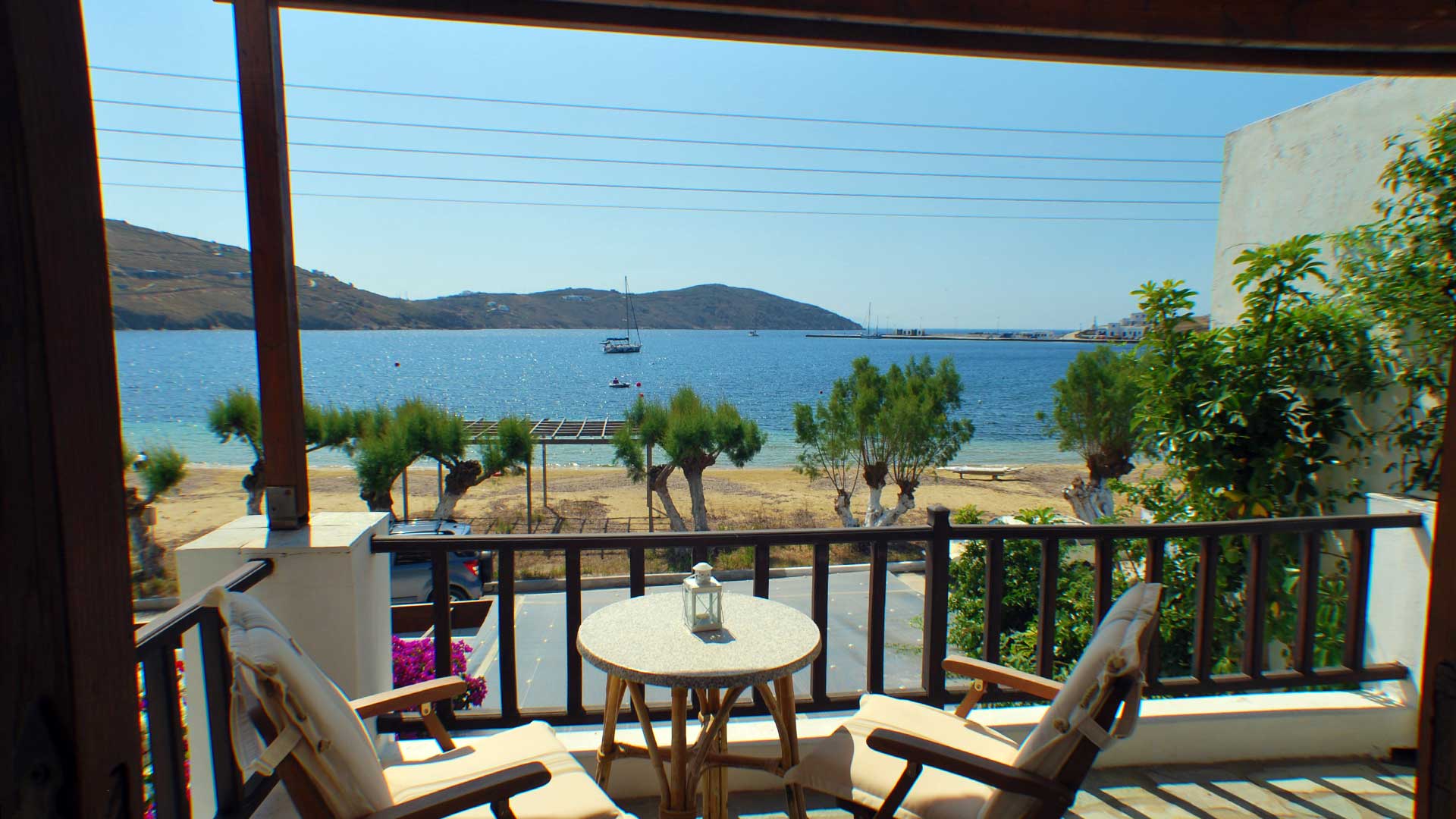 Spacious bedroom at Asteri Hotel in Livadi Serifos