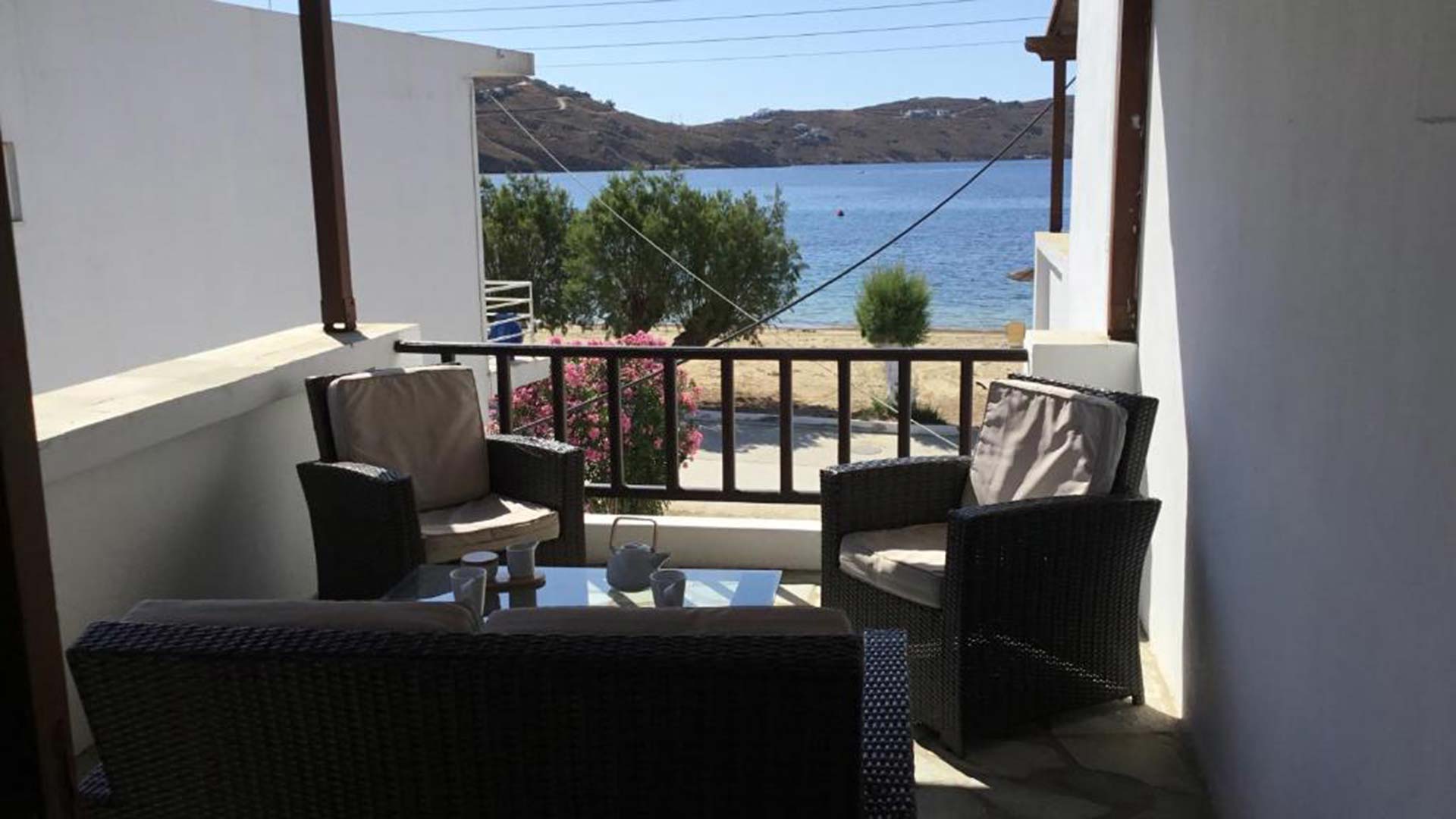 Twin room with sea view in Serifos